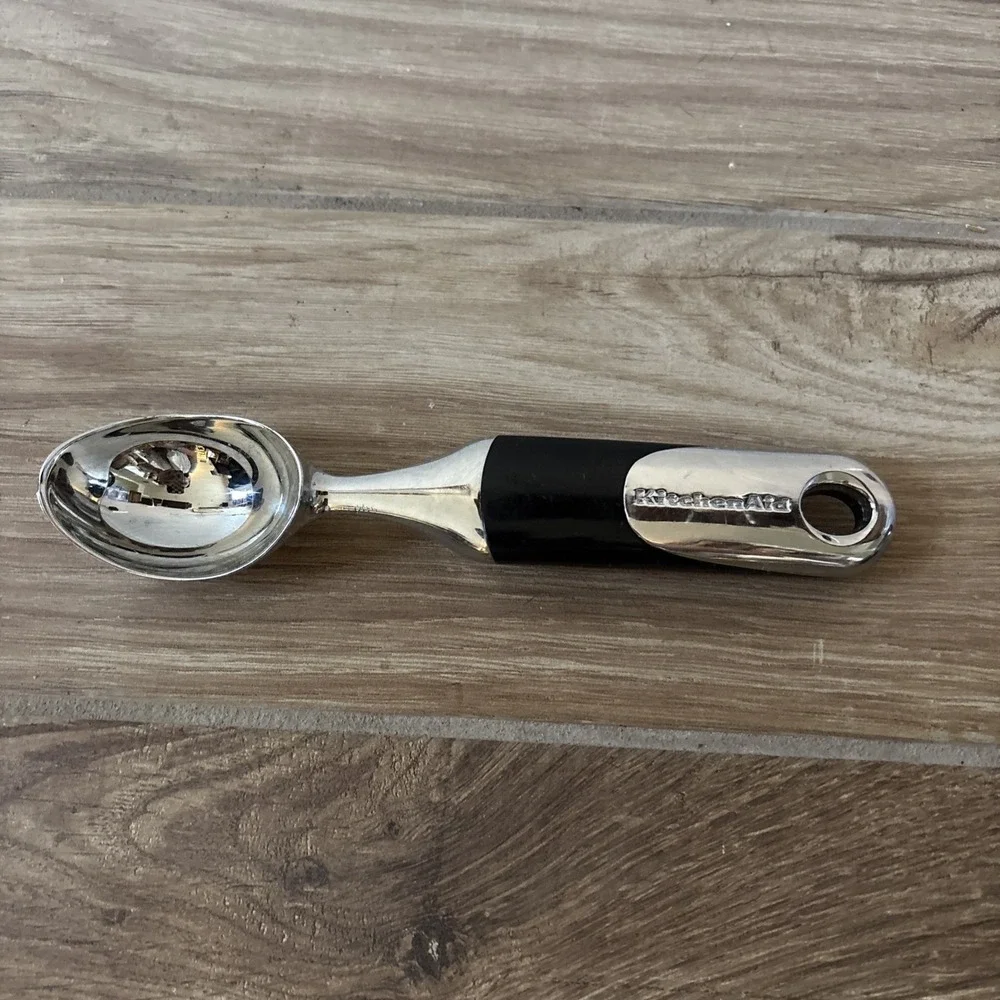 KitchenAid Gourmet Heavy‎ Duty Ice Cream Scoop-Black & Silver-Hard To Find Color